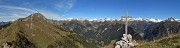 65 Spettacolare vista panoramica dalla vetta del Pizzo Badile (2044 m) verso le alte cime orobiche brembane